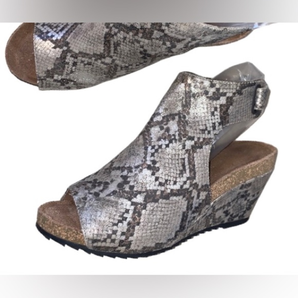 Boutique by CORKYS faux snakeskin calypso peep toe wedges women’s shoes size 6